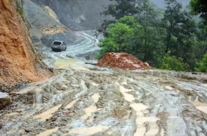 ढोरपाटनसालझन्डी सडक कालोपत्रे गरिने, खुर्सानेदेखि मैदानेसम्म २२ किमिको ठेक्का आह्‍वान